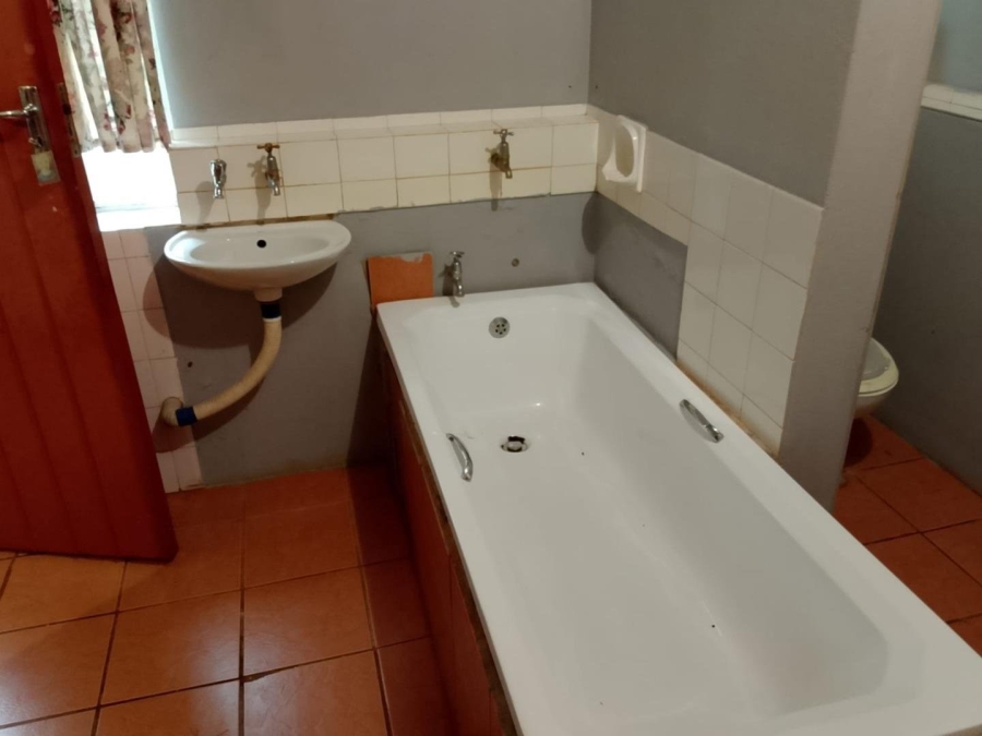 Commercial Property for Sale in Hartbeesfontein North West
